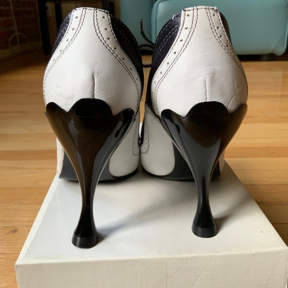 John Fluevog Mansfield Black White & Blue Leather Shoe Size 9 worn once indoors - Picture 5 of 15